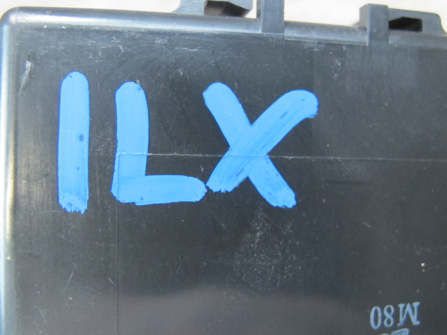 1998-2007 Lexus J100 LX470 Antenna Relay Computer Control Module Unit
