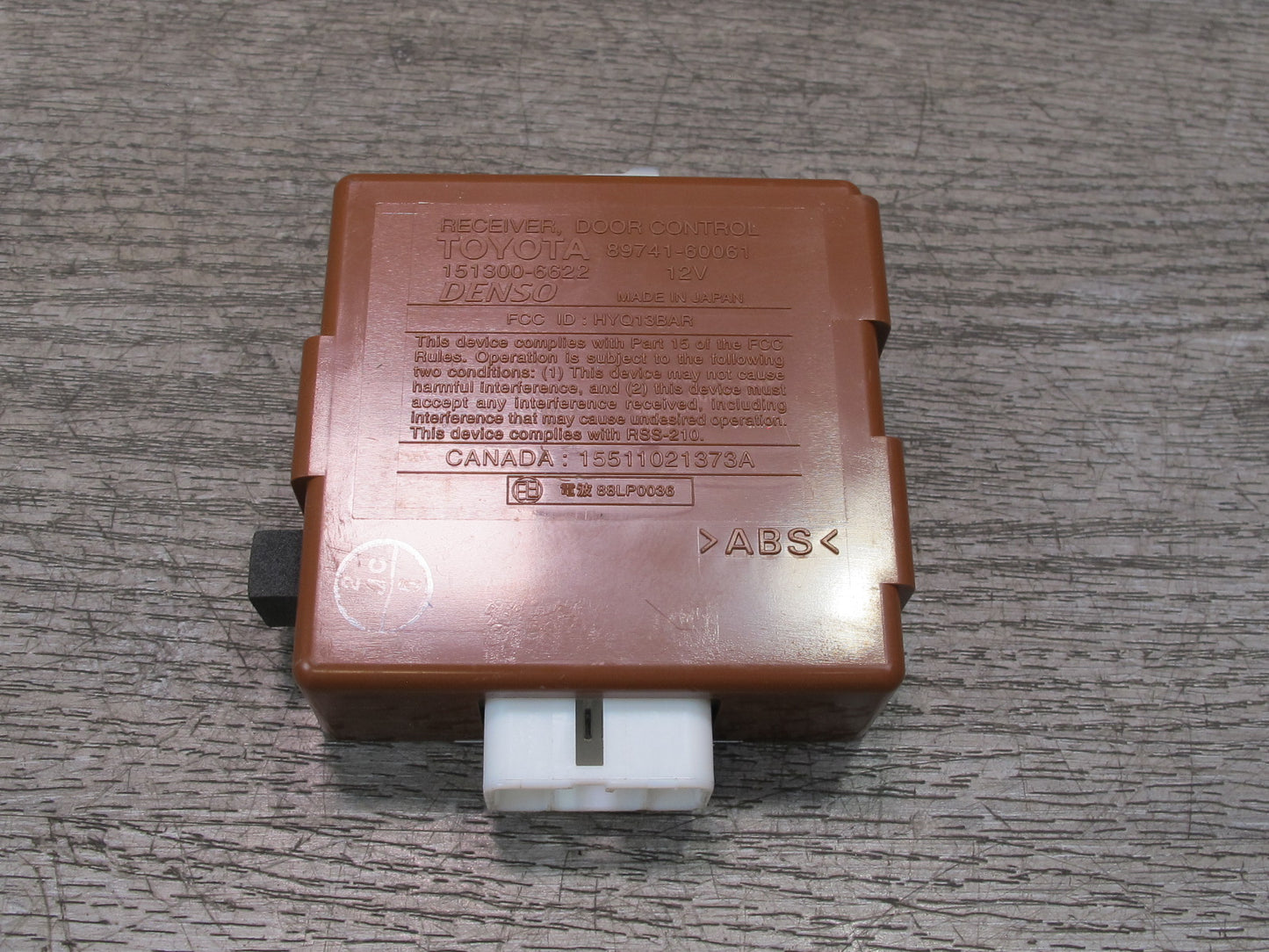 1999-2002 Lexus J100 LX470 Door Receiver Control Module 89741-60061