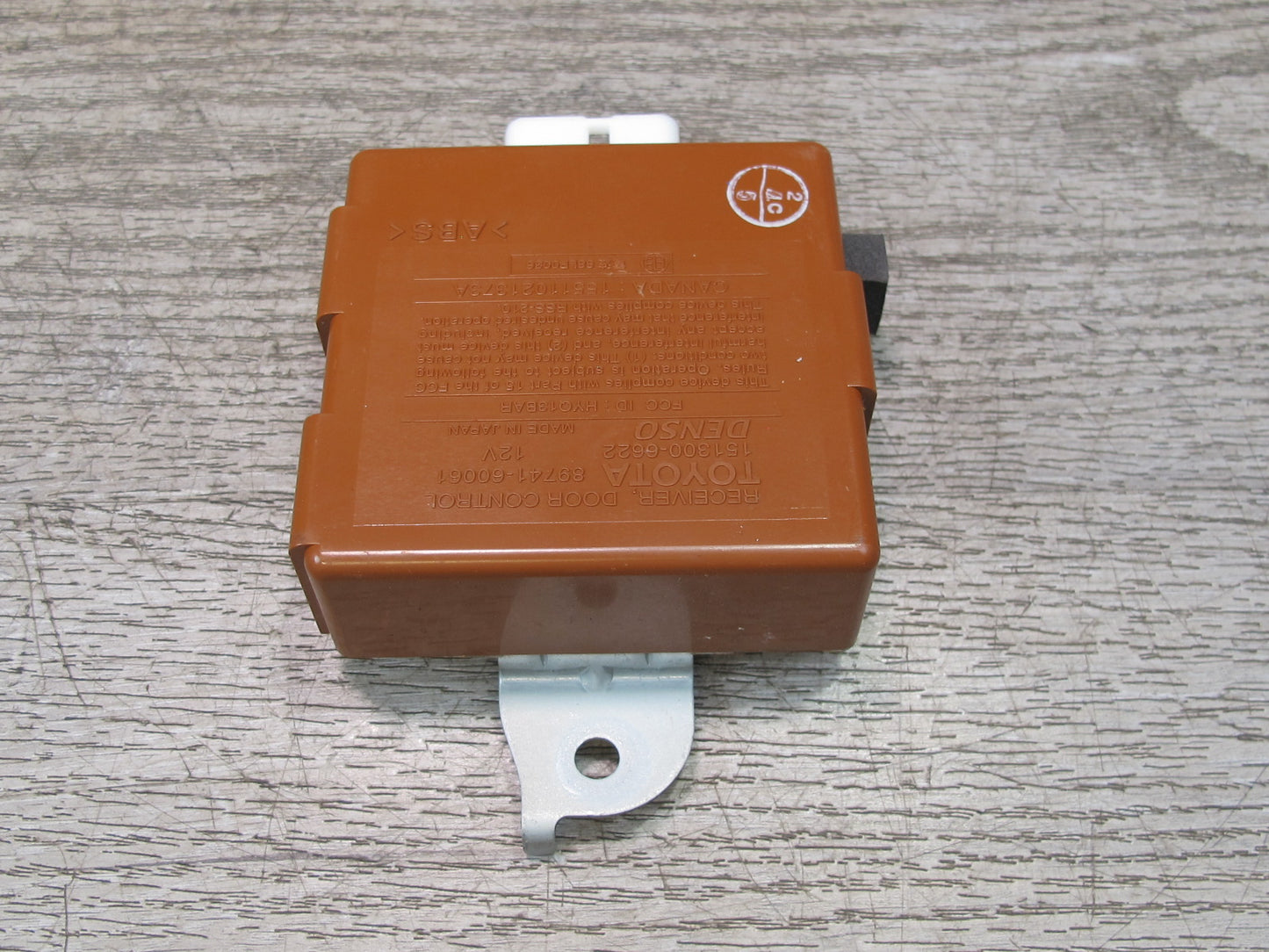 1999-2002 Lexus J100 LX470 Door Receiver Control Module 89741-60061