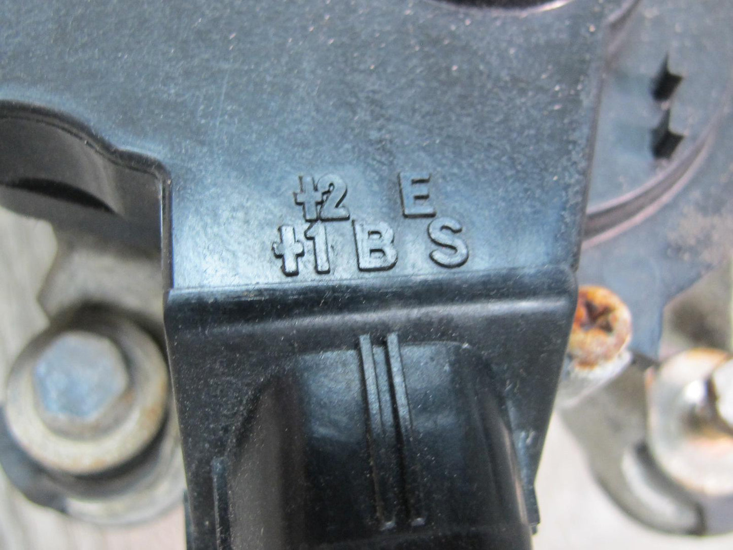 1998-2007 Lexus J100 LX470 Front Windshield Wiper Transmission Motor 85110-60300