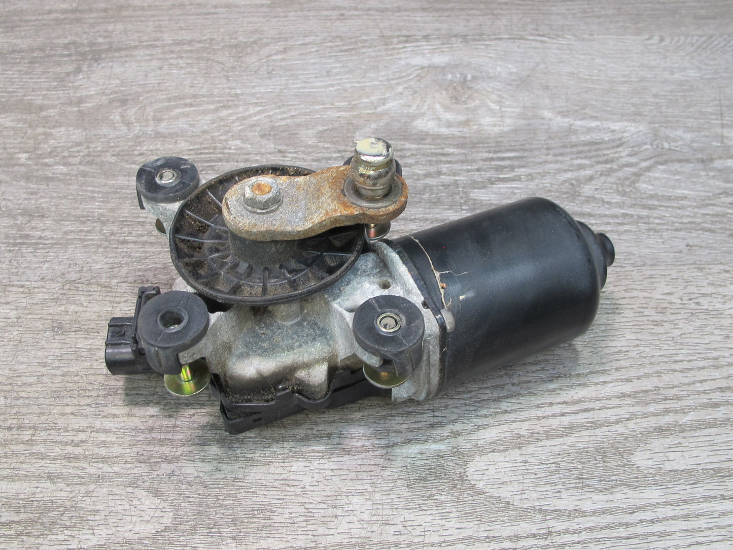 1998-2007 Lexus J100 LX470 Front Windshield Wiper Transmission Motor 85110-60300