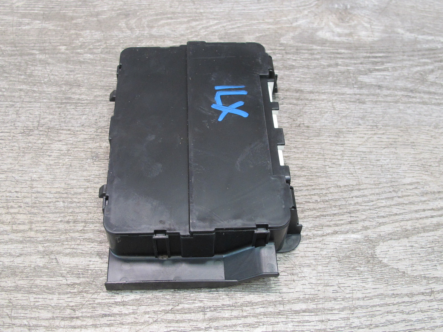 1999-2002 Lexus J100 LX470 Controller Junction Instrument Panel Module