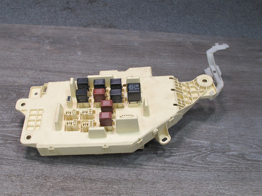 1998-2002 Lexus J100 LX470 Dash Front Left Junction Cabin Fuse Relay Box