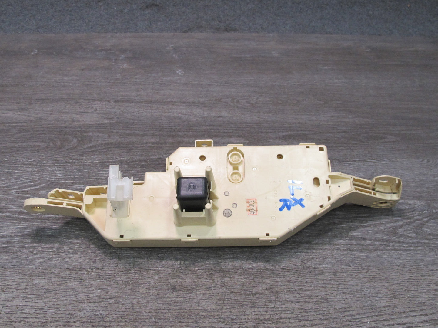 1998-2002 Lexus J100 LX470 Dash Front Right Junction Cabin Fuse Relay Box