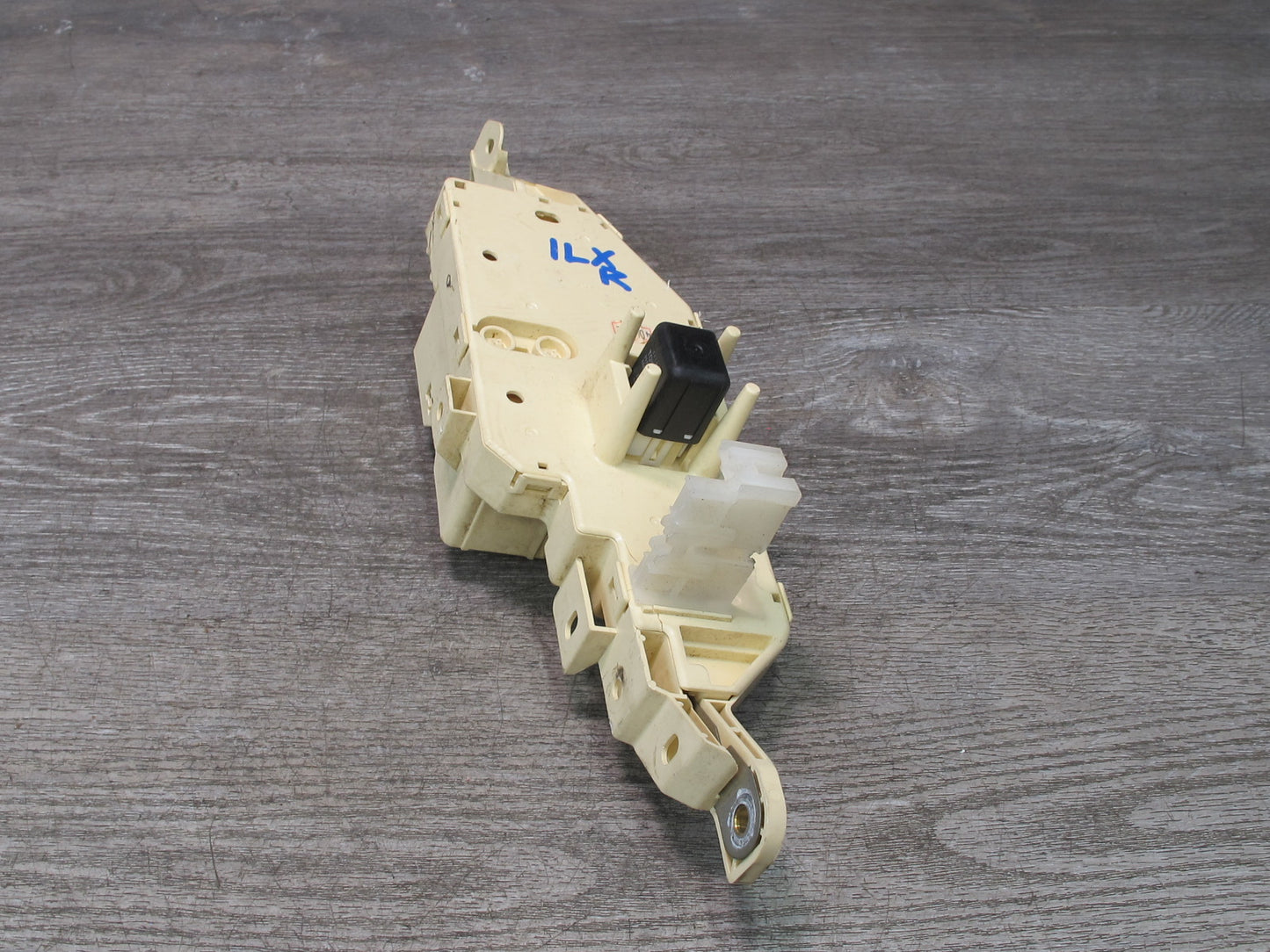 1998-2002 Lexus J100 LX470 Dash Front Right Junction Cabin Fuse Relay Box