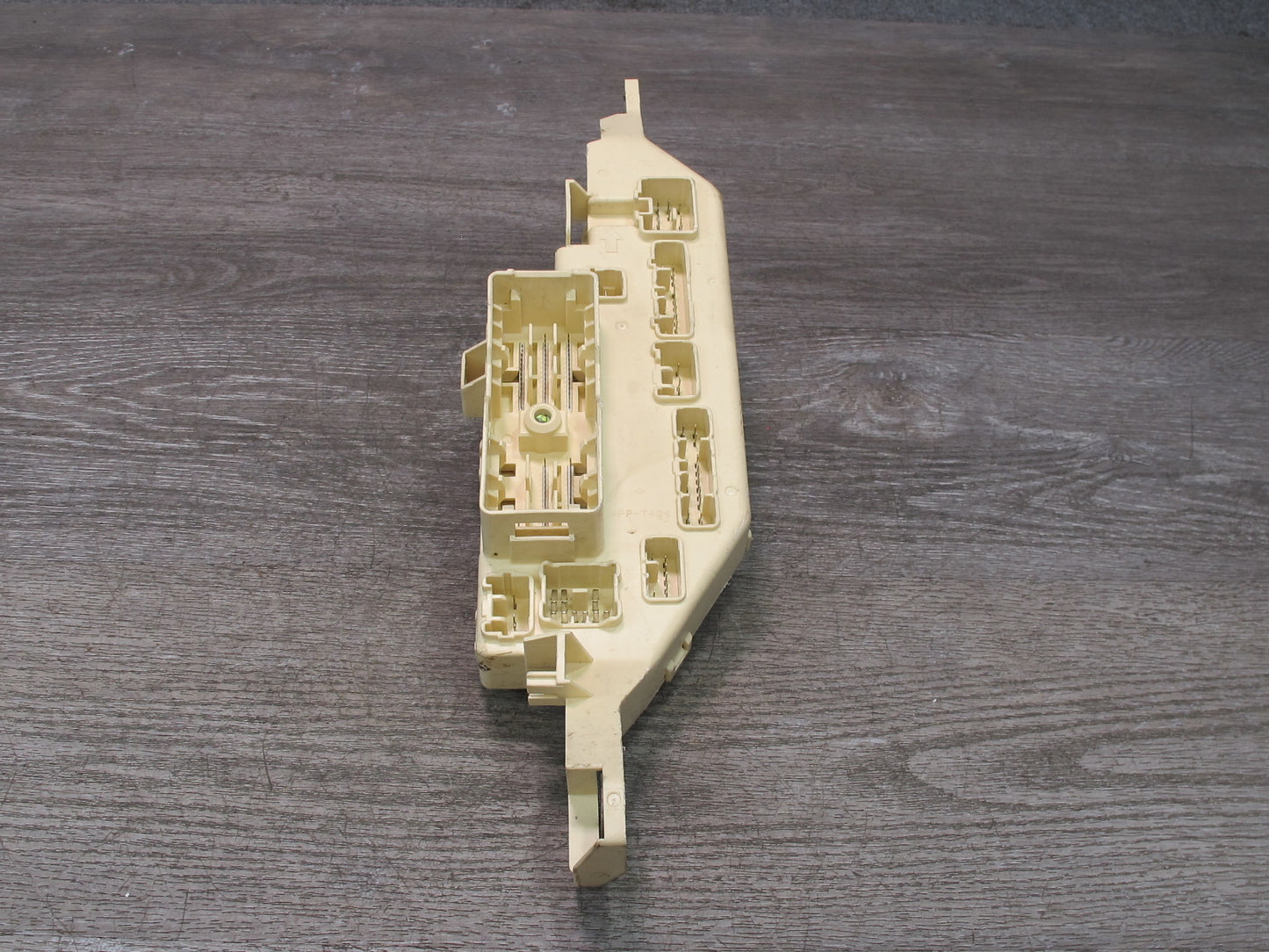 1998-2002 Lexus J100 LX470 Dash Front Right Junction Cabin Fuse Relay Box