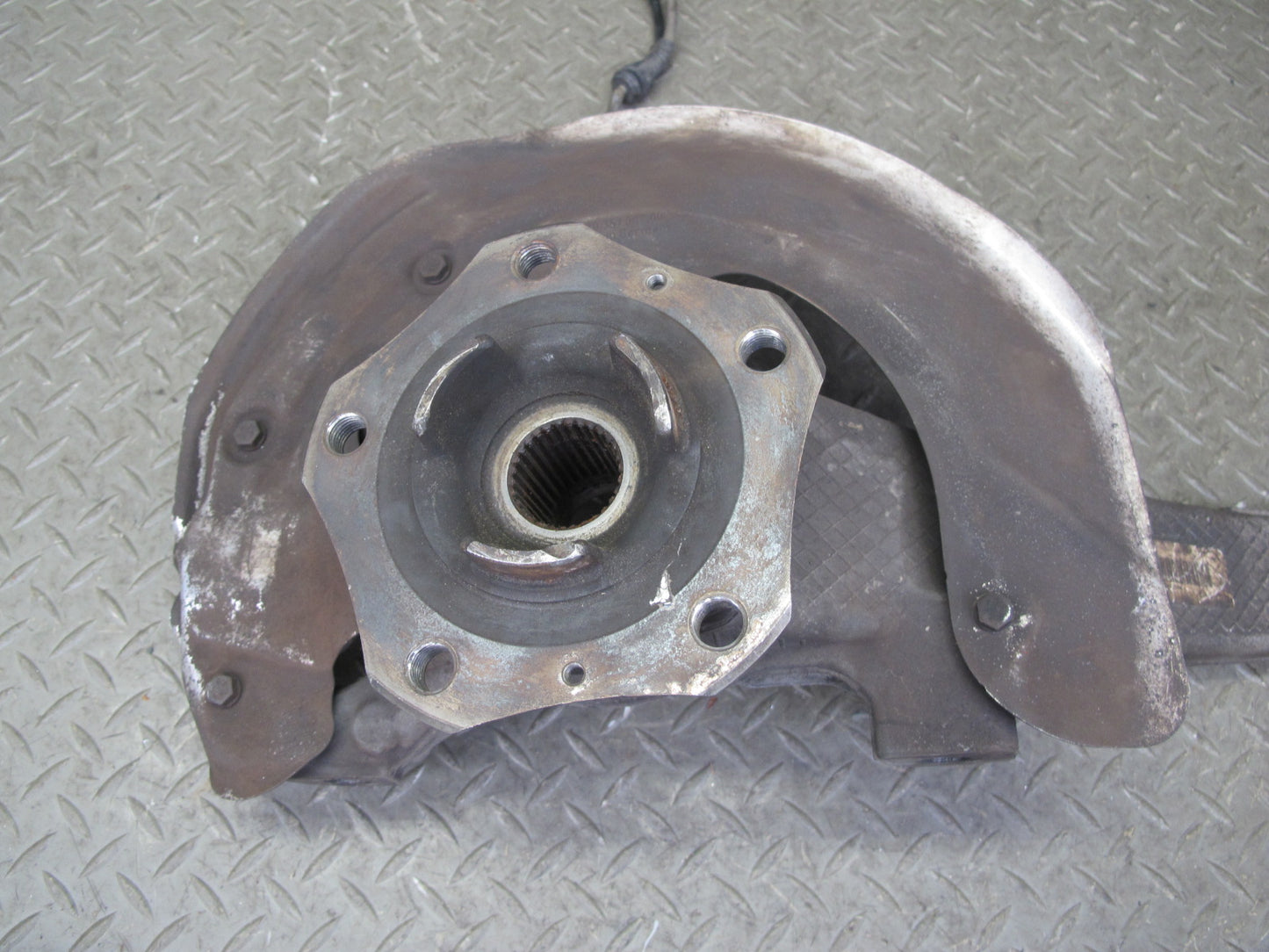 2010-2016 Porsche Panamera 970 RWD Front Right Spindle Knuckle Wheel Hub Bearing