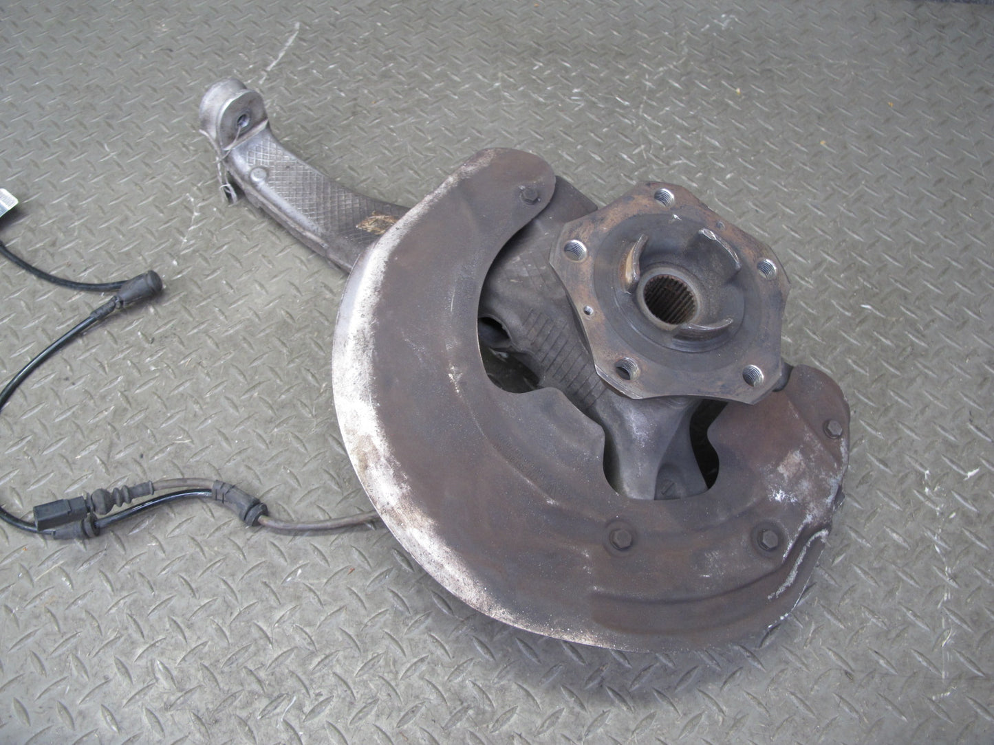 2010-2016 Porsche Panamera 970 RWD Front Right Spindle Knuckle Wheel Hub Bearing