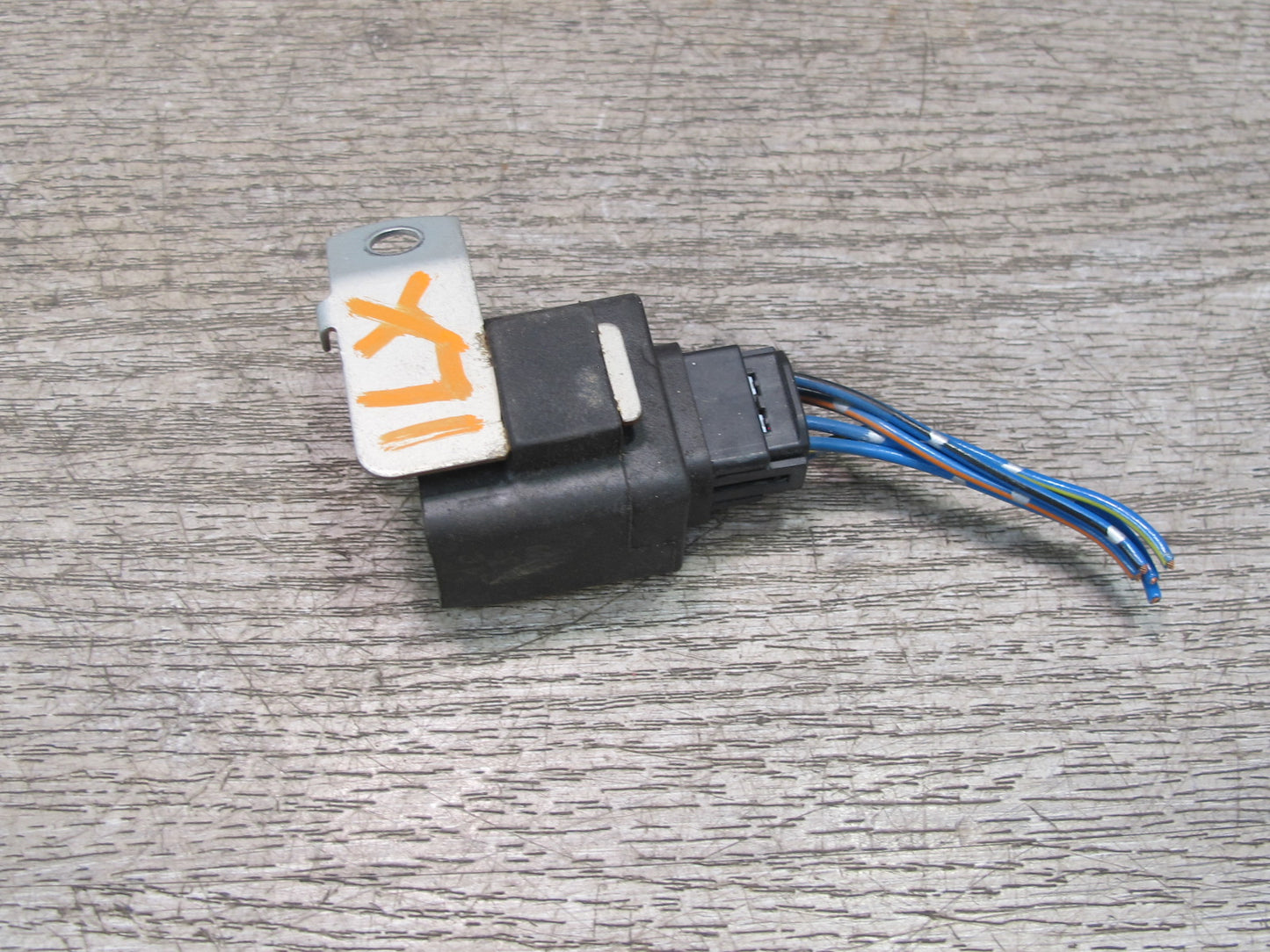 1998-2002 Lexus J100 LX470REAR Windshield Wiper Relay Module 85940-60090