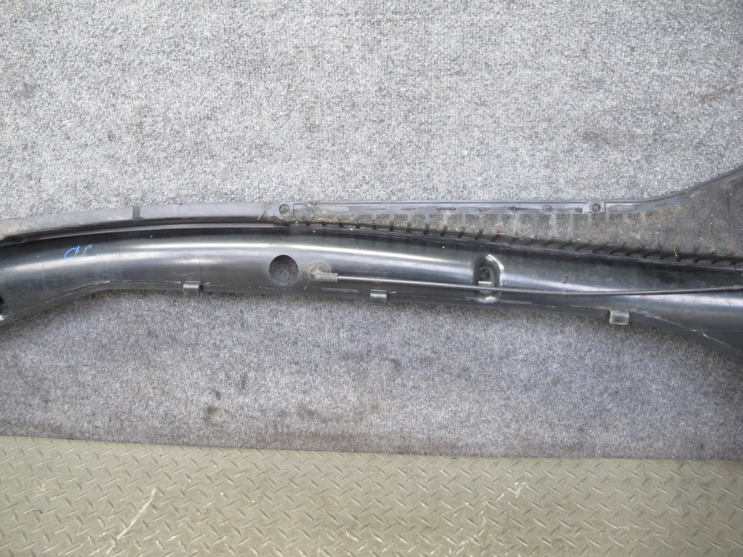 97-04 Chevrolet Corvette C5 Windshield Wiper Cowl Trim Panel 10270322 OEM