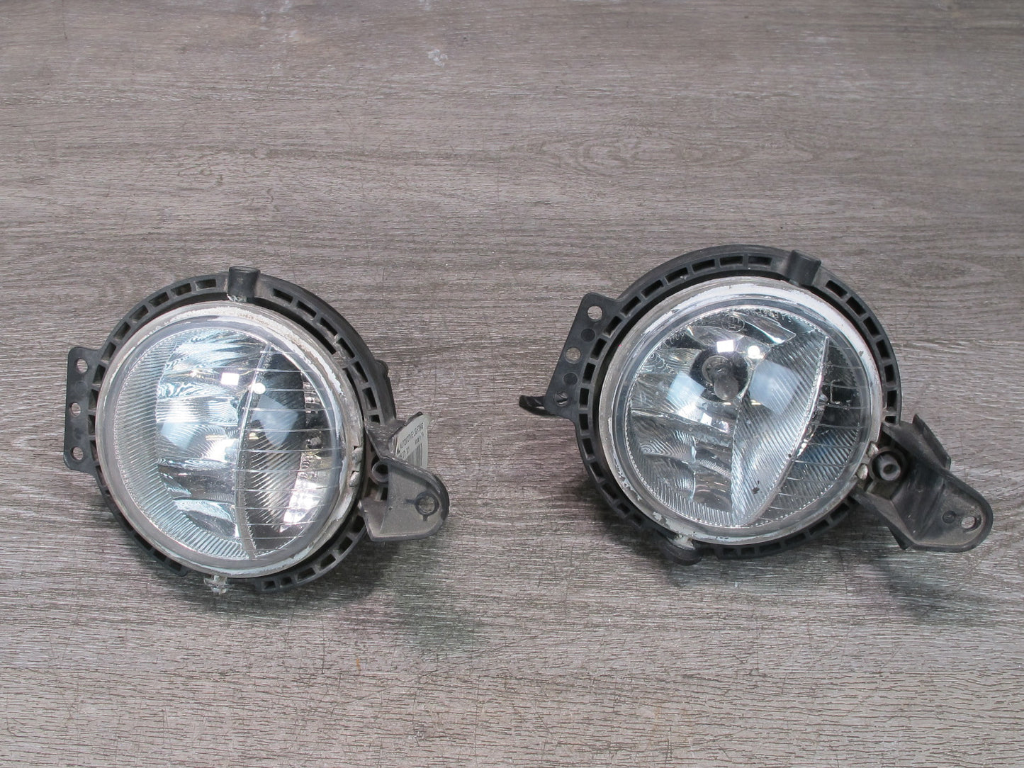 07-13 Mini R55 R56 R57 R58 R59 Set of 2 Front Left & Right Fog Light Lamp OEM