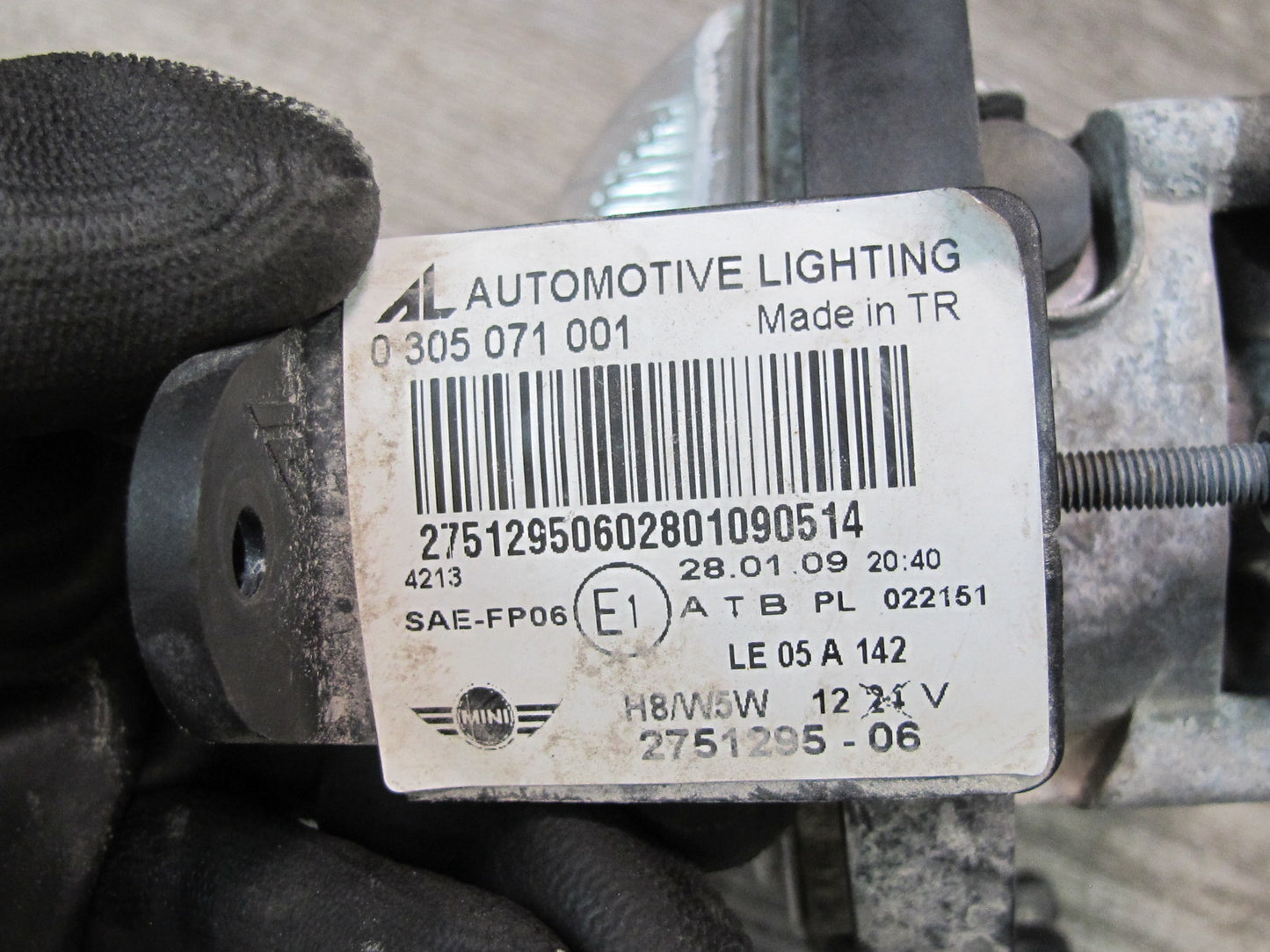 07-13 Mini R55 R56 R57 R58 R59 Set of 2 Front Left & Right Fog Light Lamp OEM