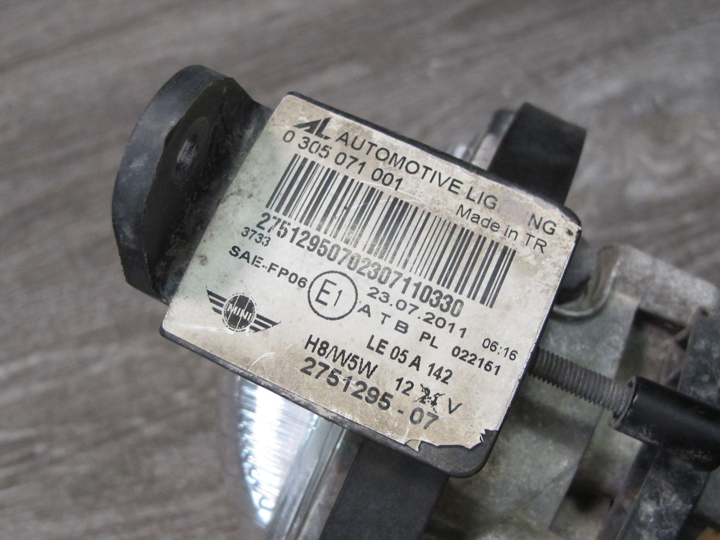 07-13 Mini R55 R56 R57 R58 R59 Set of 2 Front Left & Right Fog Light Lamp OEM