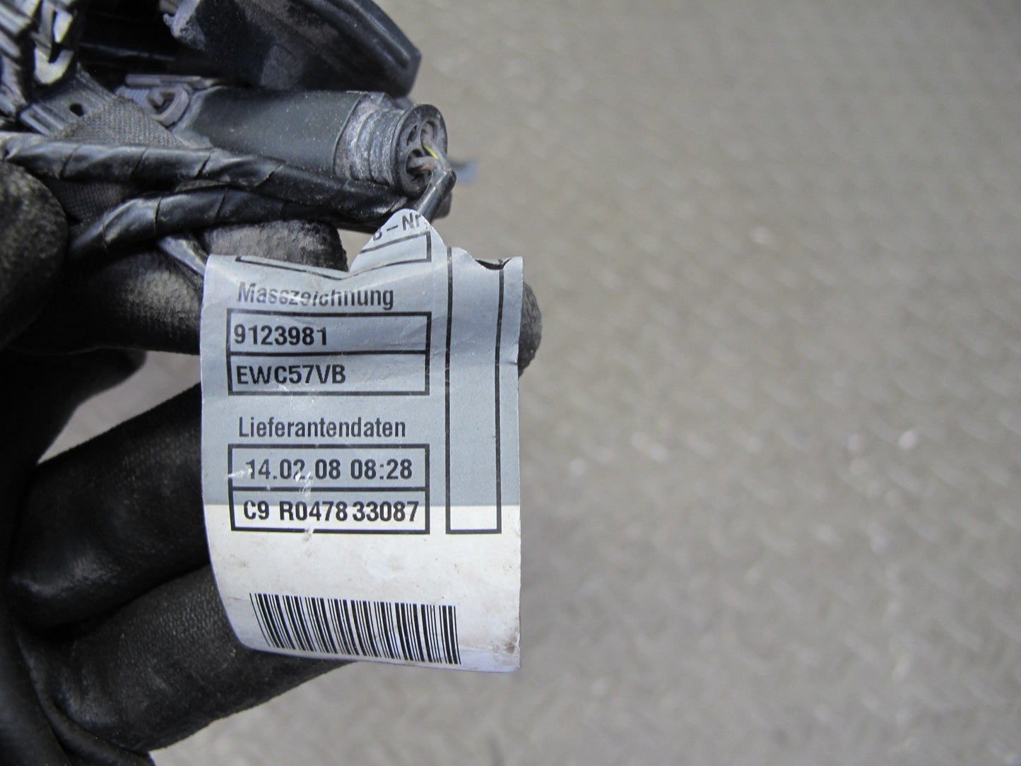 07-10 Mini Cooper S JCW R55 R56 R57 Front Bumper Lower Grille 2751286 OEM