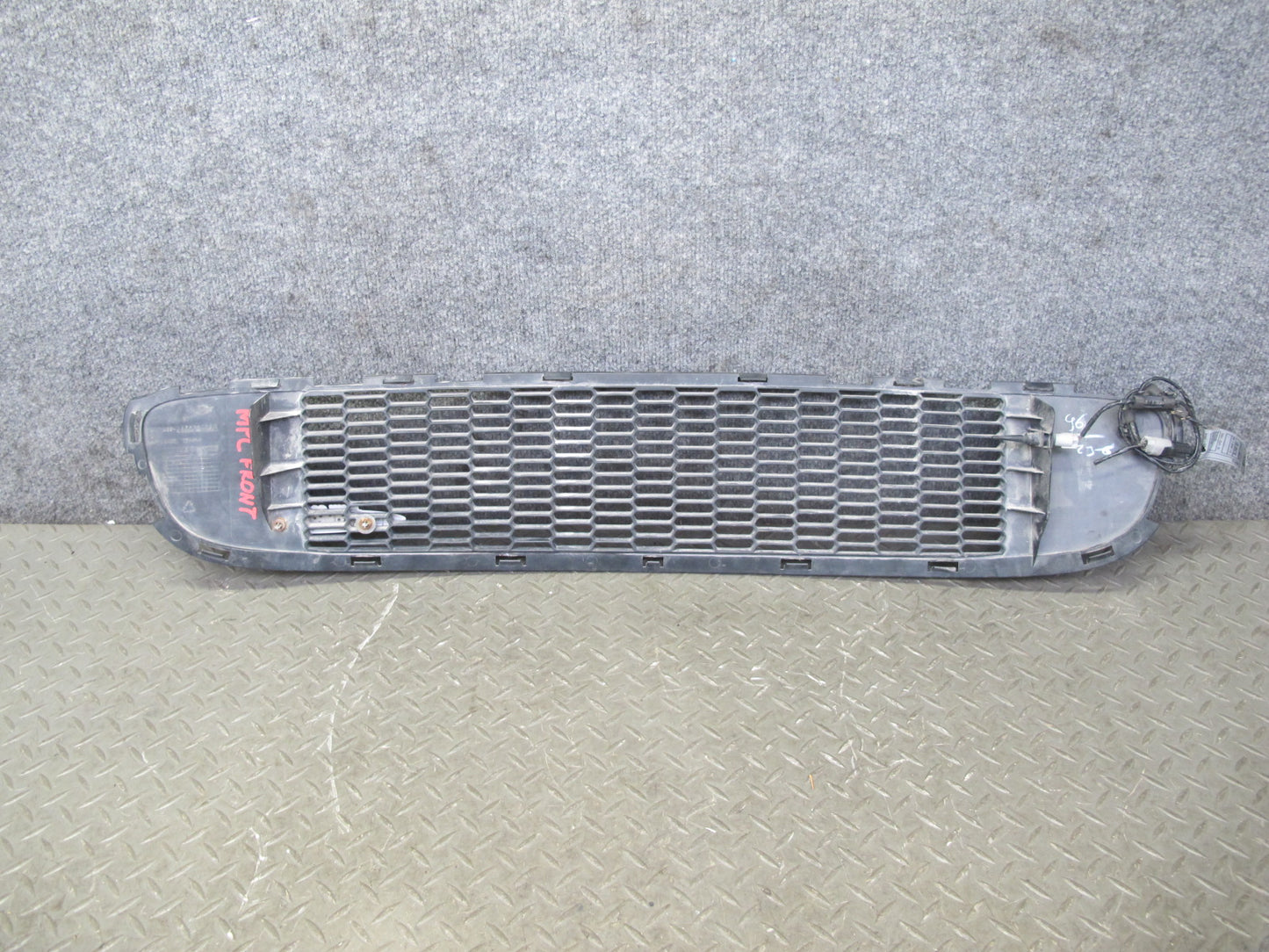 07-10 Mini Cooper S JCW R55 R56 R57 Front Bumper Lower Grille 2751286 OEM