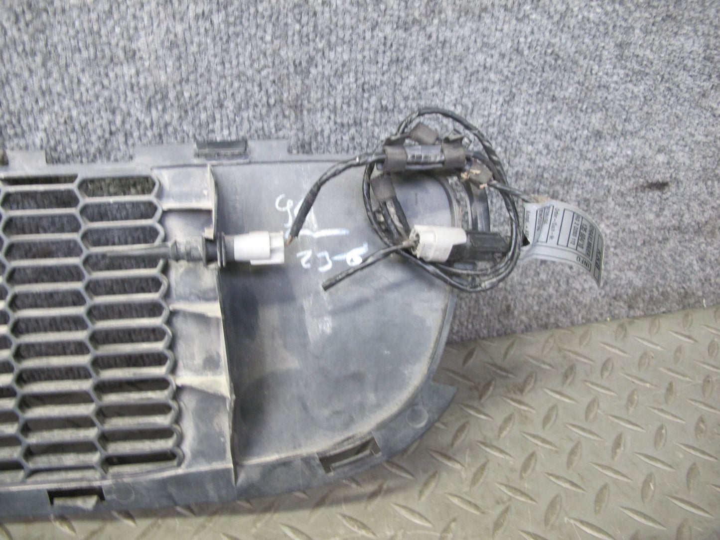 07-10 Mini Cooper S JCW R55 R56 R57 Front Bumper Lower Grille 2751286 OEM