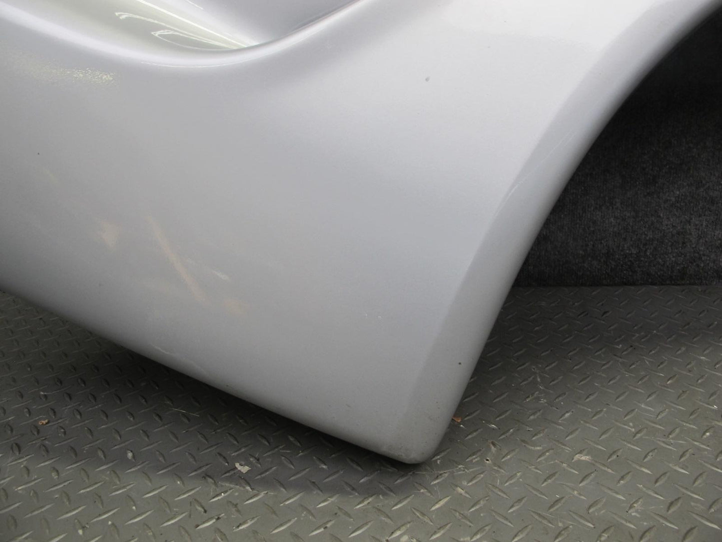 97-04 Chevrolet Corvette C5 Front Right Fender Shell Cover Panel Silver OEM