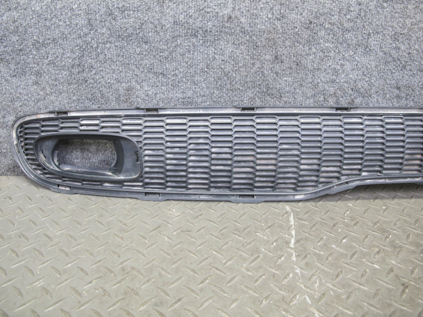 07-10 Mini Cooper S JCW R55 R56 R57 Rear Bumper Center Trim Grille 2752543 OEM