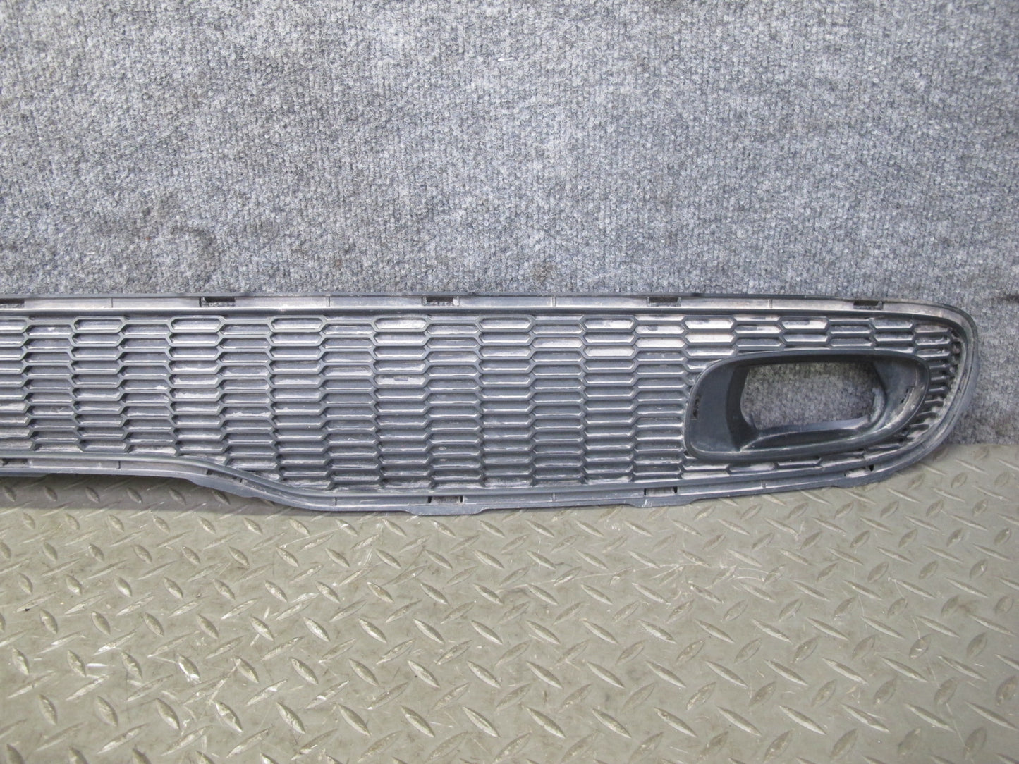 07-10 Mini Cooper S JCW R55 R56 R57 Rear Bumper Center Trim Grille 2752543 OEM