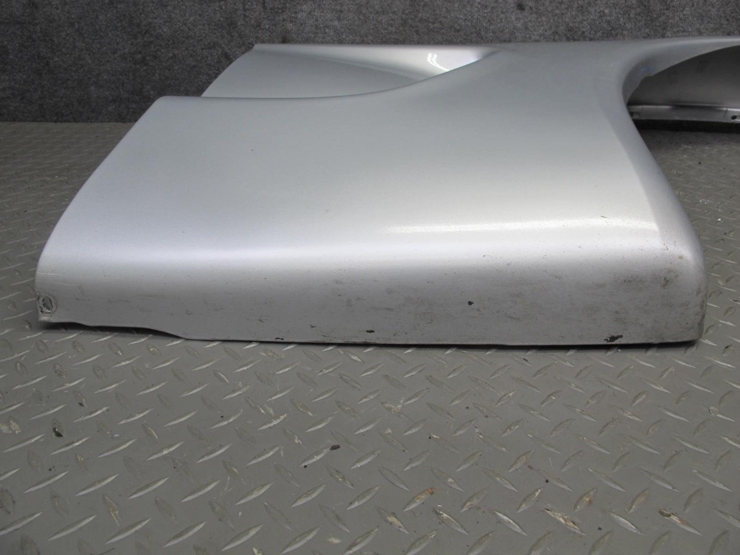 97-04 Chevrolet Corvette C5 Front Right Fender Shell Cover Panel Silver OEM