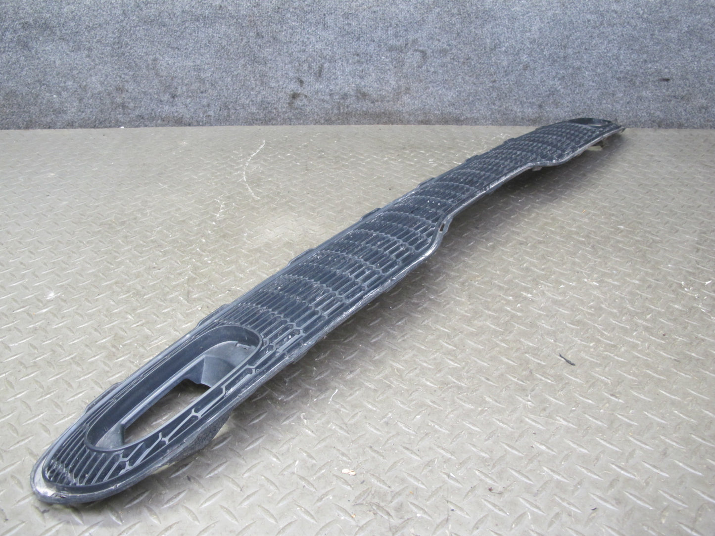 07-10 Mini Cooper S JCW R55 R56 R57 Rear Bumper Center Trim Grille 2752543 OEM