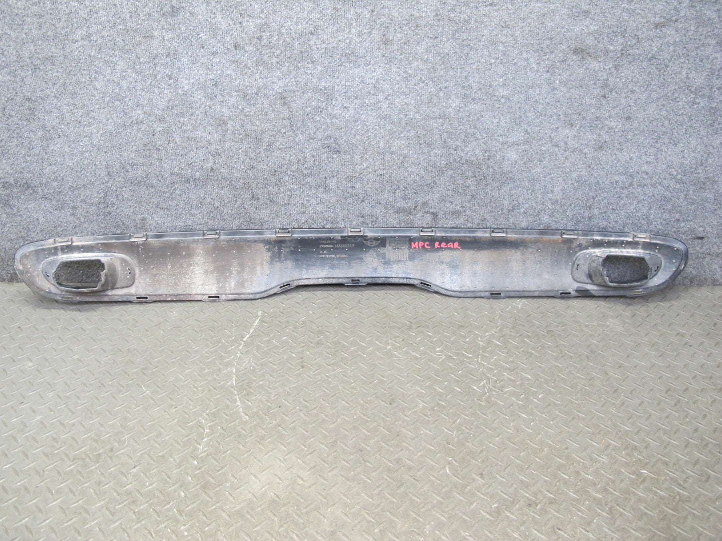 07-10 Mini Cooper S JCW R55 R56 R57 Rear Bumper Center Trim Grille 2752543 OEM