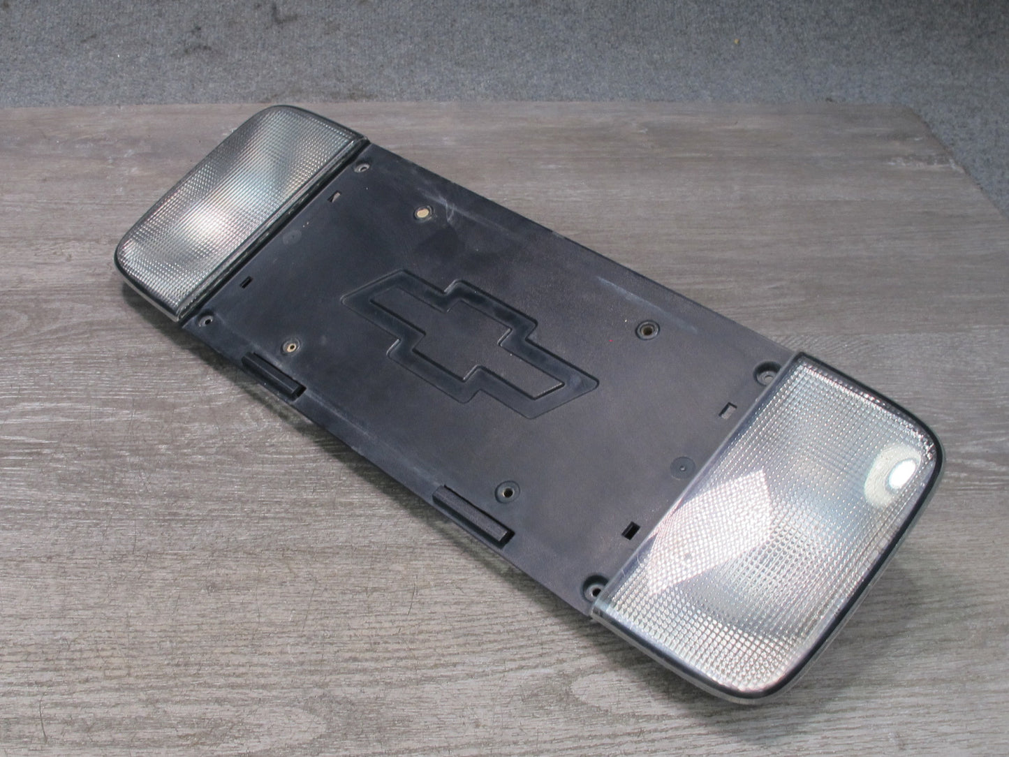 97-04 Chevrolet Corvette C5 Rear Reverse Light License Plate Holder 16524094 OEM