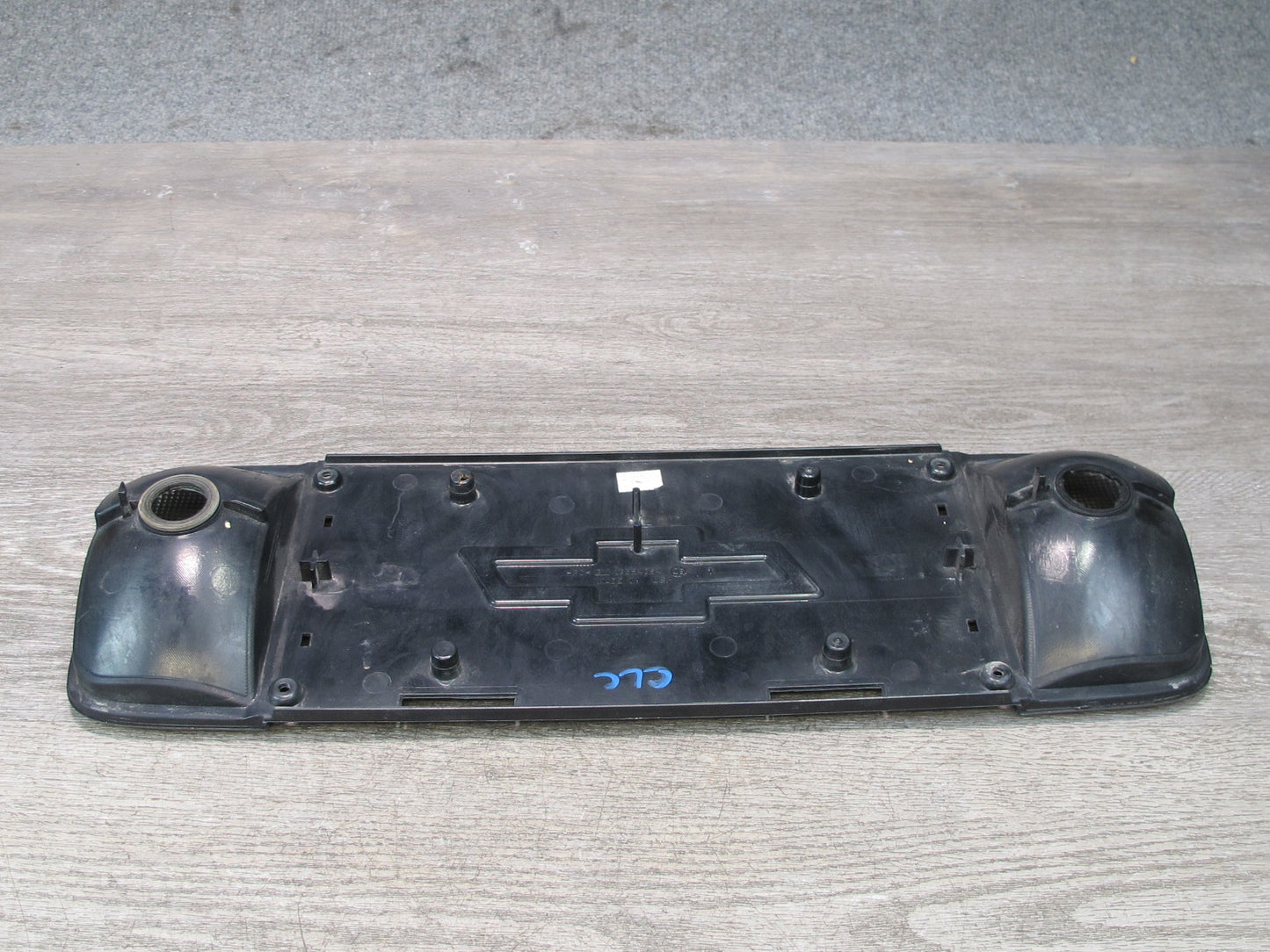 97-04 Chevrolet Corvette C5 Rear Reverse Light License Plate Holder 16524094 OEM
