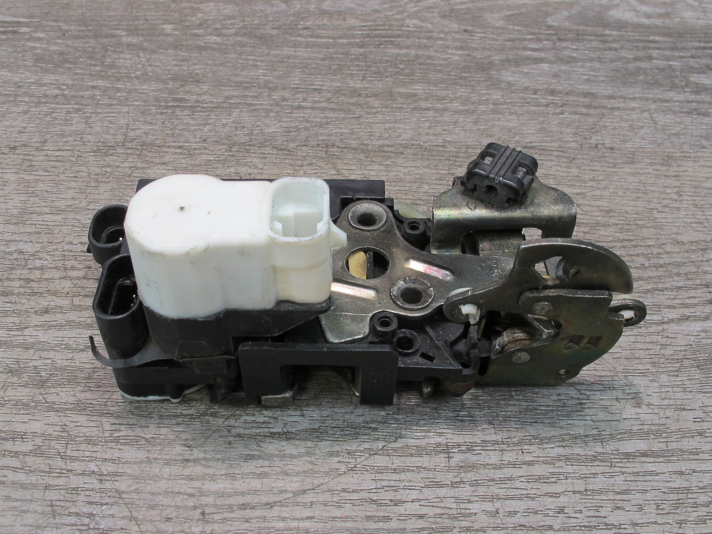 97-04 Chevrolet Corvette C5 Left Driver Door Lock Latch Actuator OEM