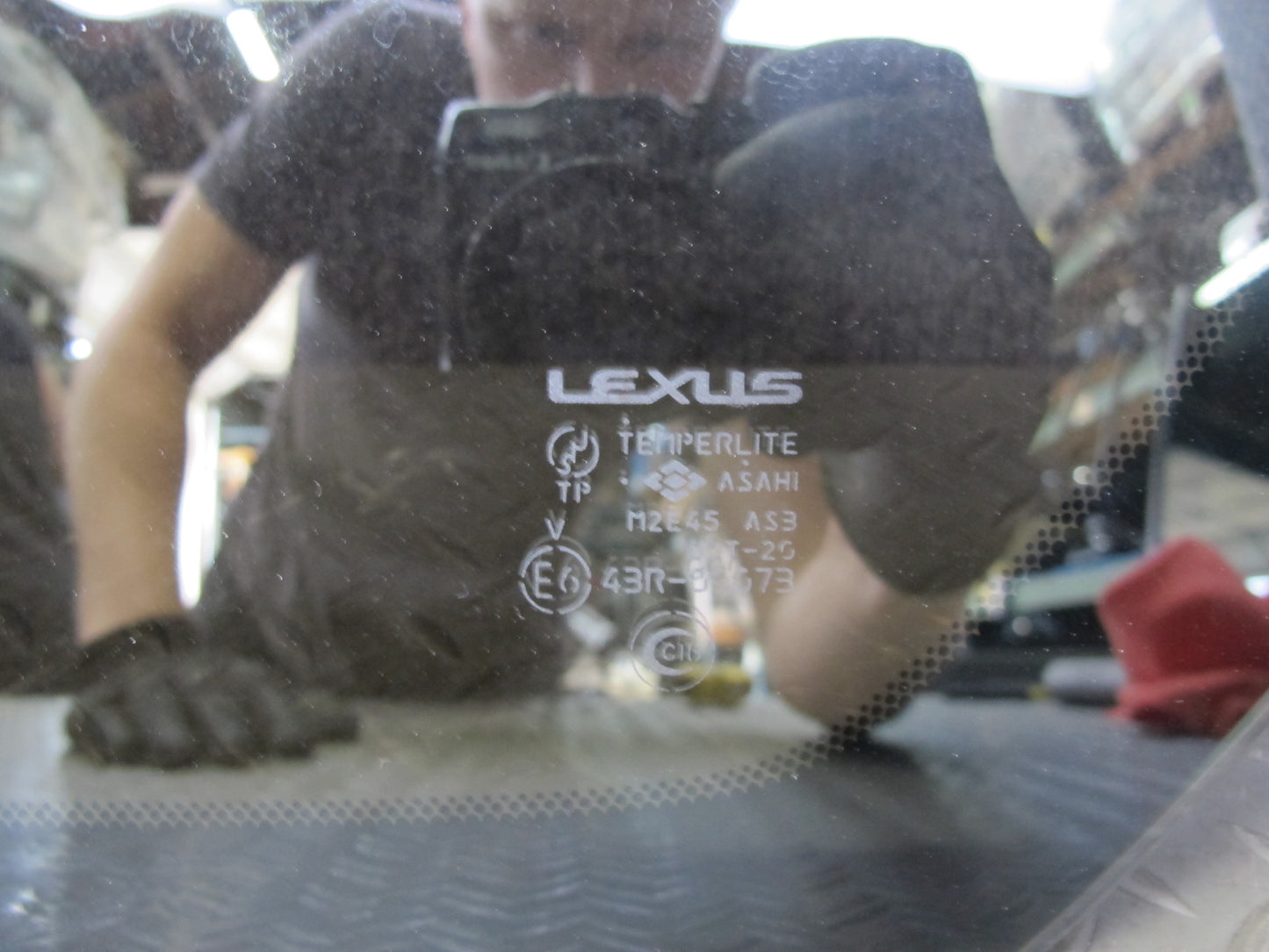 2000-2002 Lexus J100 LX470 Rear Left Driver Side Quarter Glass Window