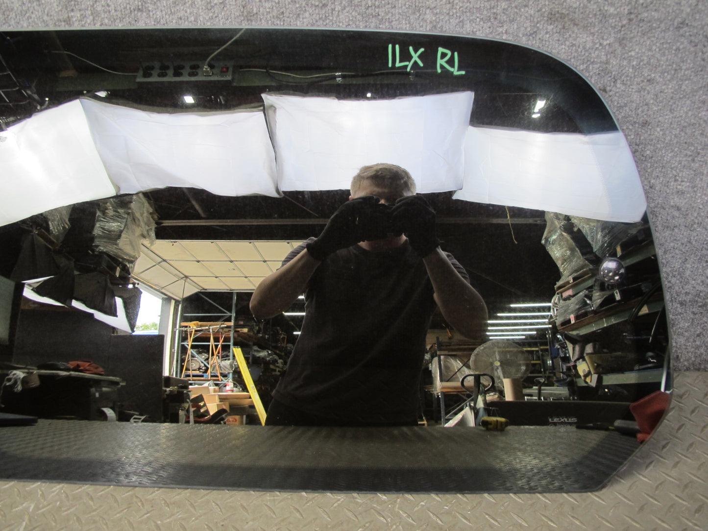 2000-2002 Lexus J100 LX470 Rear Left Driver Side Quarter Glass Window