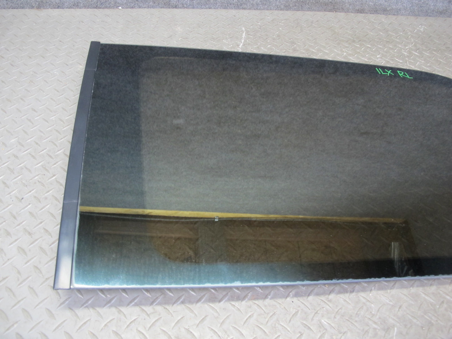 2000-2002 Lexus J100 LX470 Rear Left Driver Side Quarter Glass Window