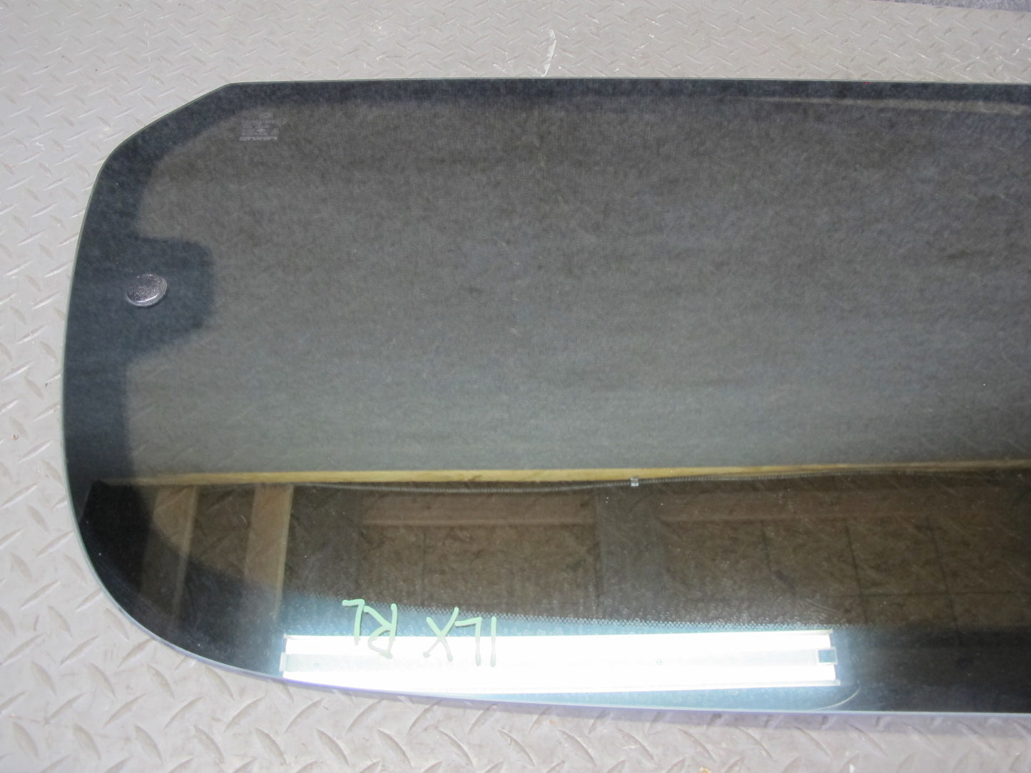 2000-2002 Lexus J100 LX470 Rear Left Driver Side Quarter Glass Window