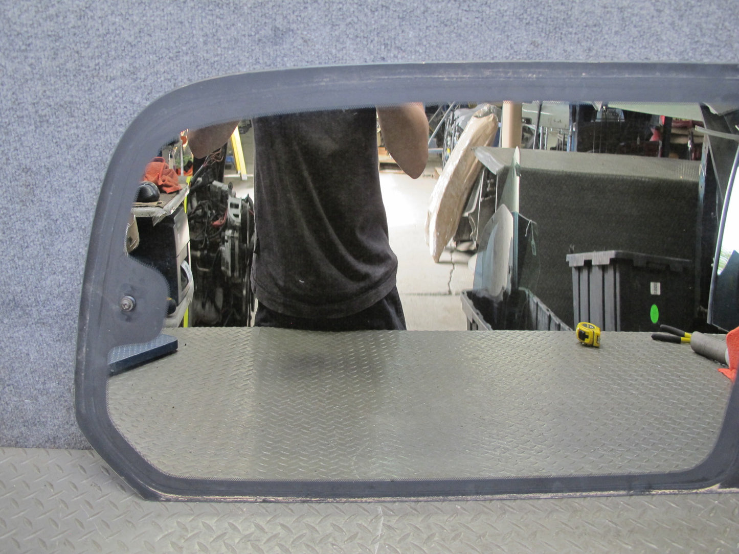 2000-2002 Lexus J100 LX470 Rear Left Driver Side Quarter Glass Window