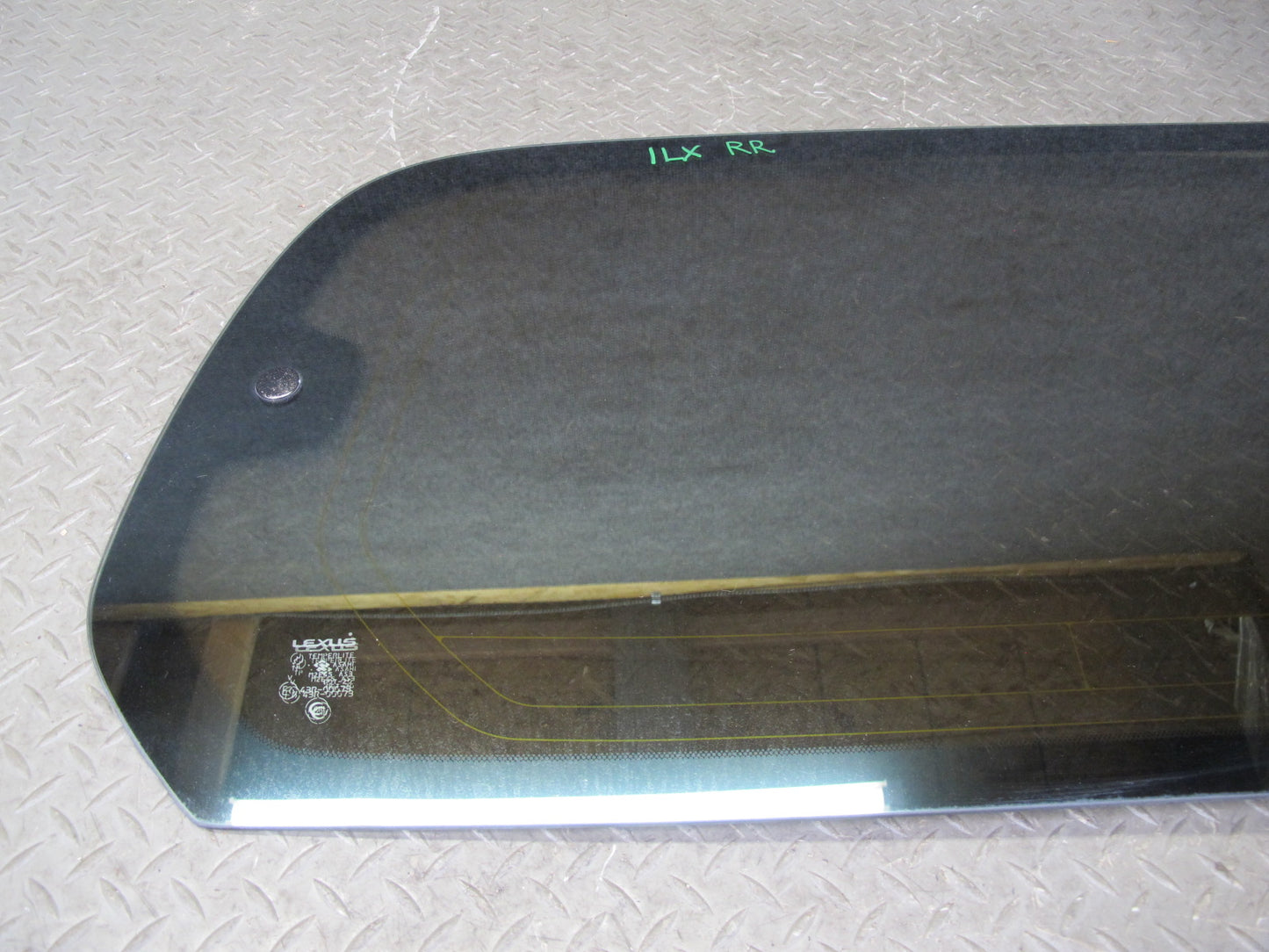 2000-2002 Lexus J100 LX470 Rear Right Pass Side Quarter Glass Window
