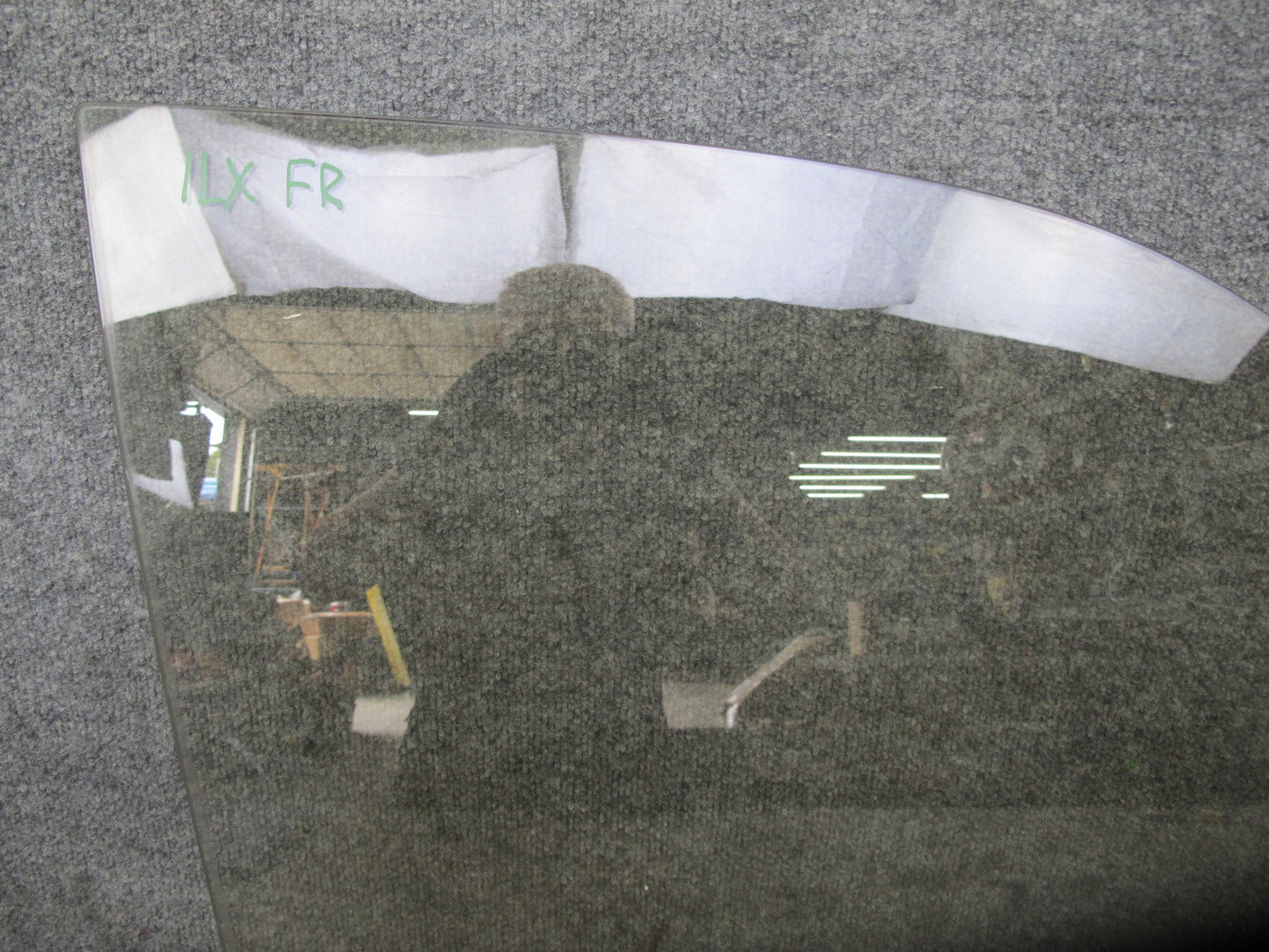 2000-2002 Lexus J100 LX470 Front Right Passenger Side Door Glass Window