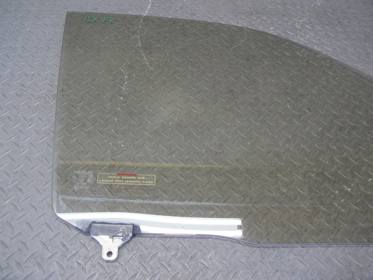 2000-2002 Lexus J100 LX470 Front Right Passenger Side Door Glass Window