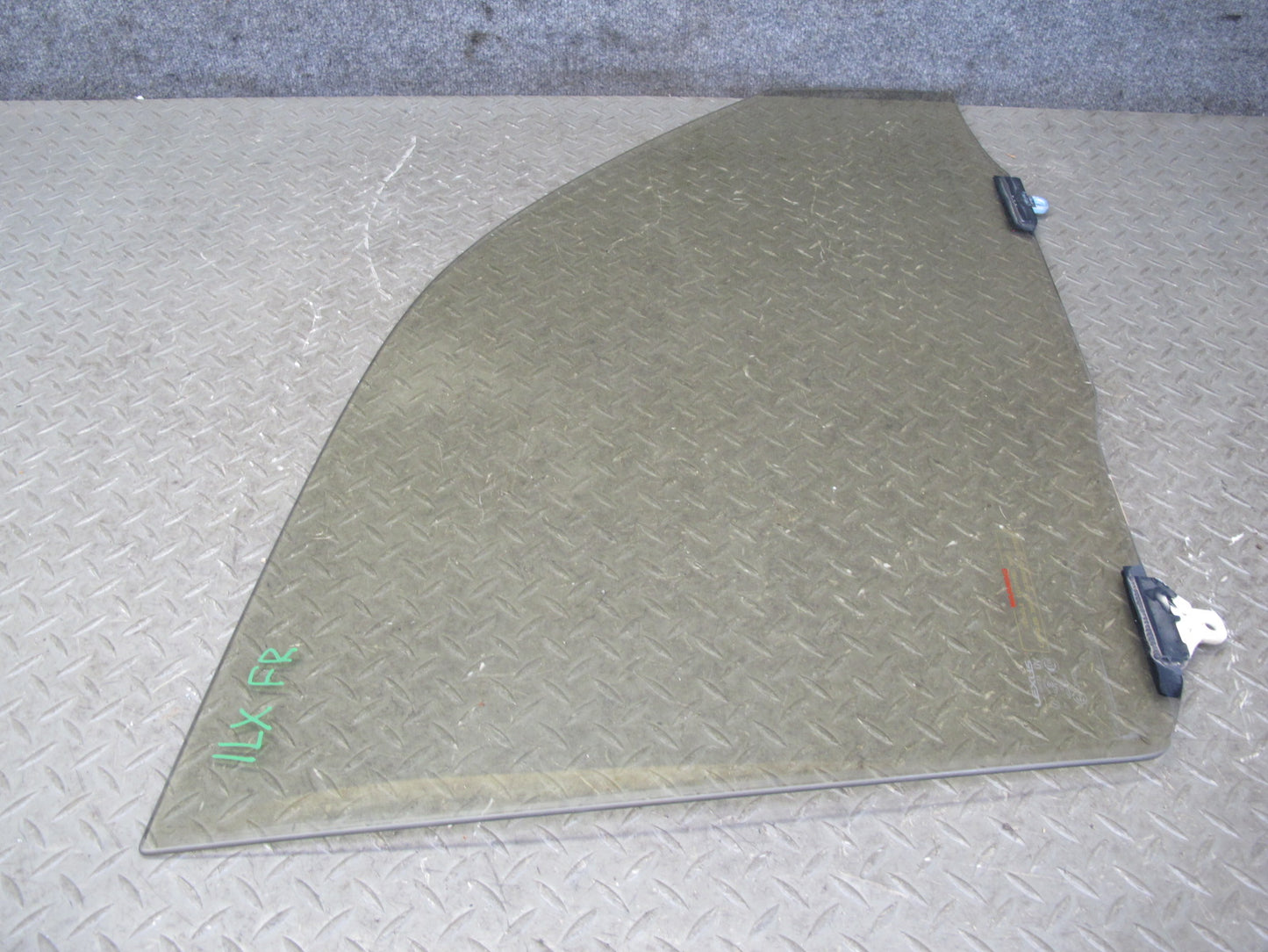 2000-2002 Lexus J100 LX470 Front Right Passenger Side Door Glass Window