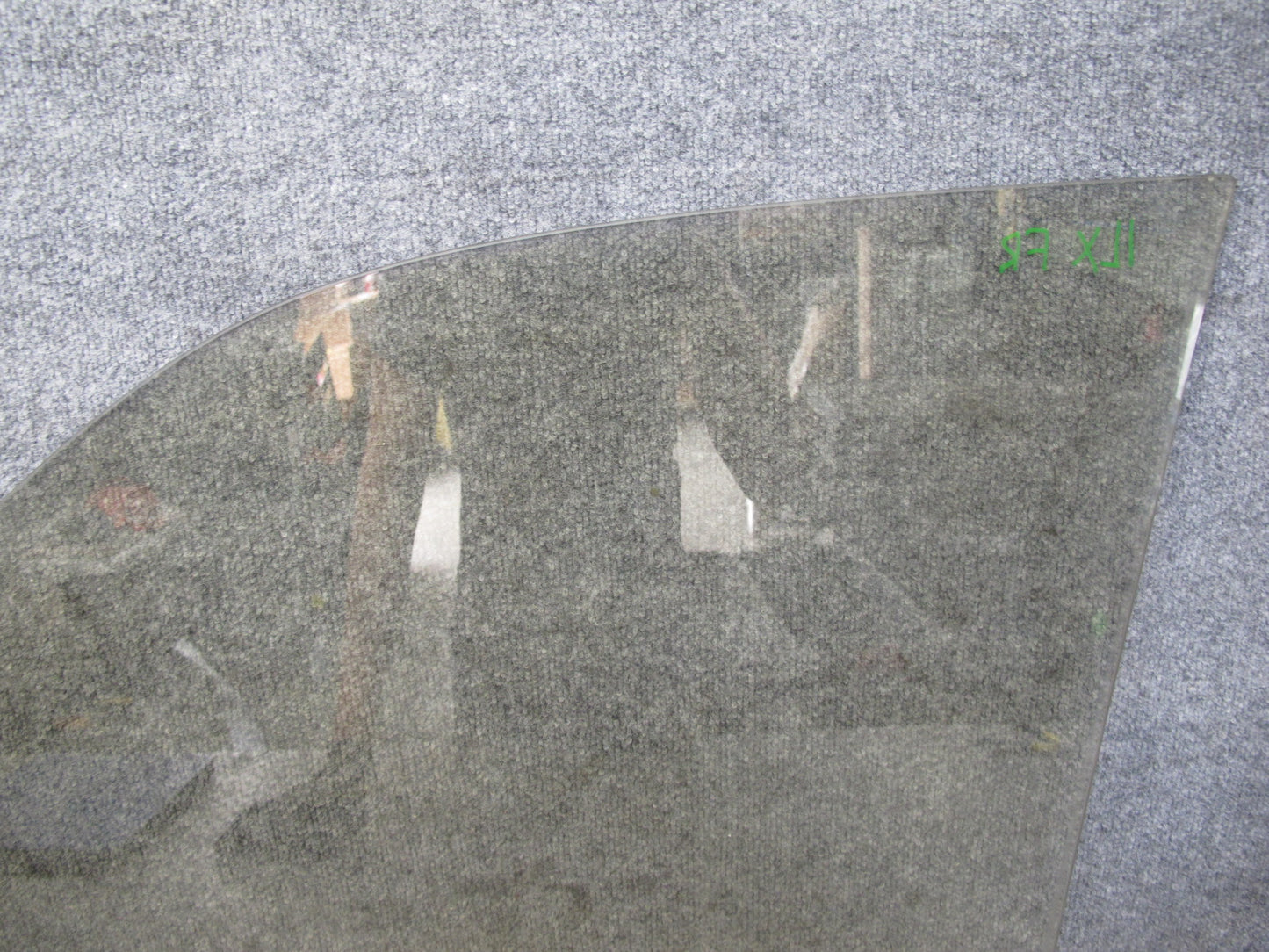 2000-2002 Lexus J100 LX470 Front Right Passenger Side Door Glass Window