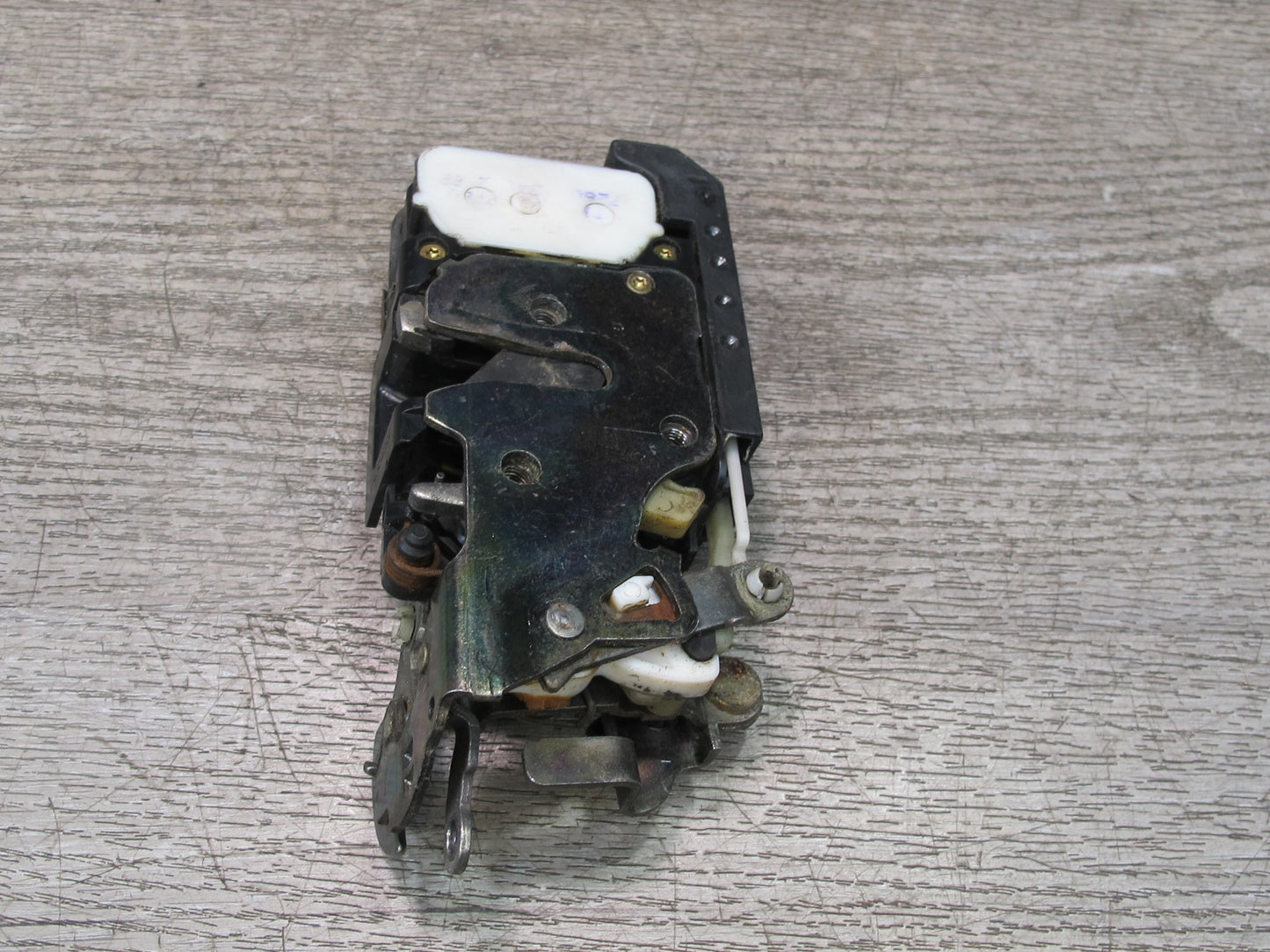 97-04 Chevrolet Corvette C5 Right Passenger Door Lock Latch Actuator OEM