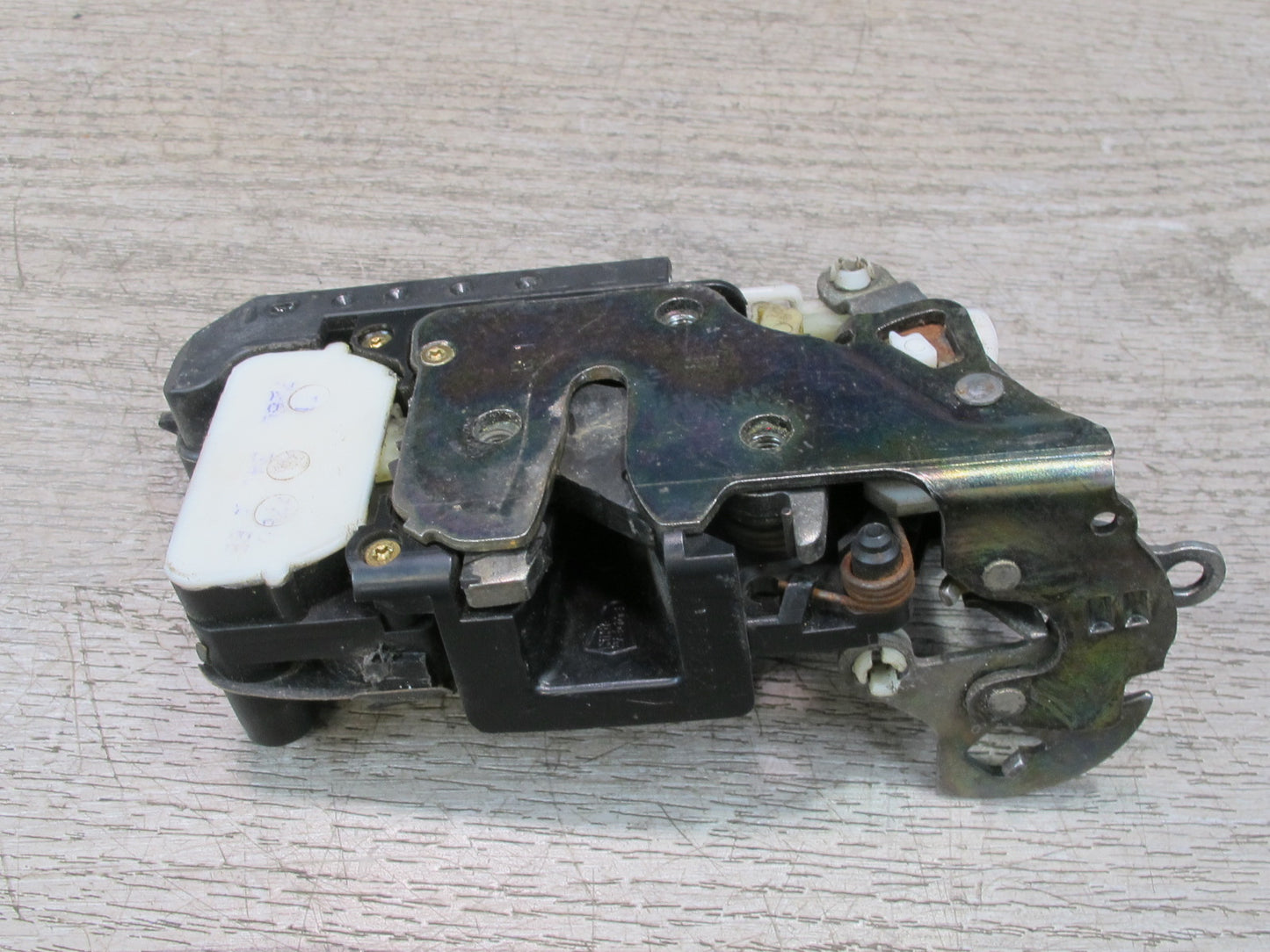 97-04 Chevrolet Corvette C5 Right Passenger Door Lock Latch Actuator OEM
