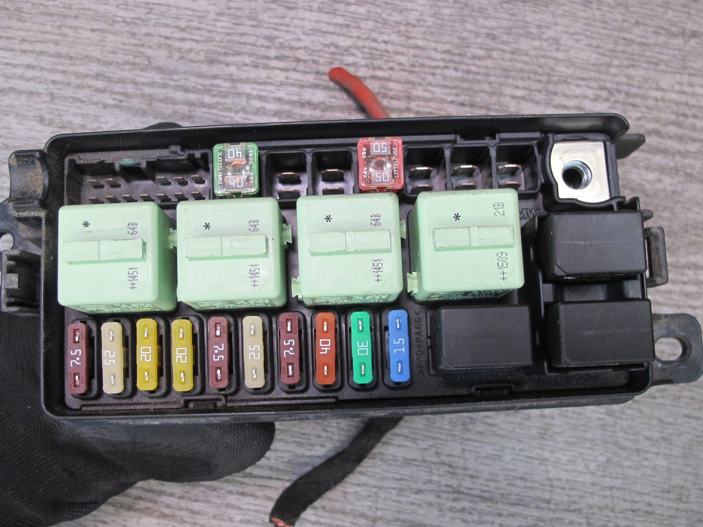 11-15 Mini Cooper R55 R56 R60 R61 R57 Engine Fuse Relay Box Module 9240943 OEM