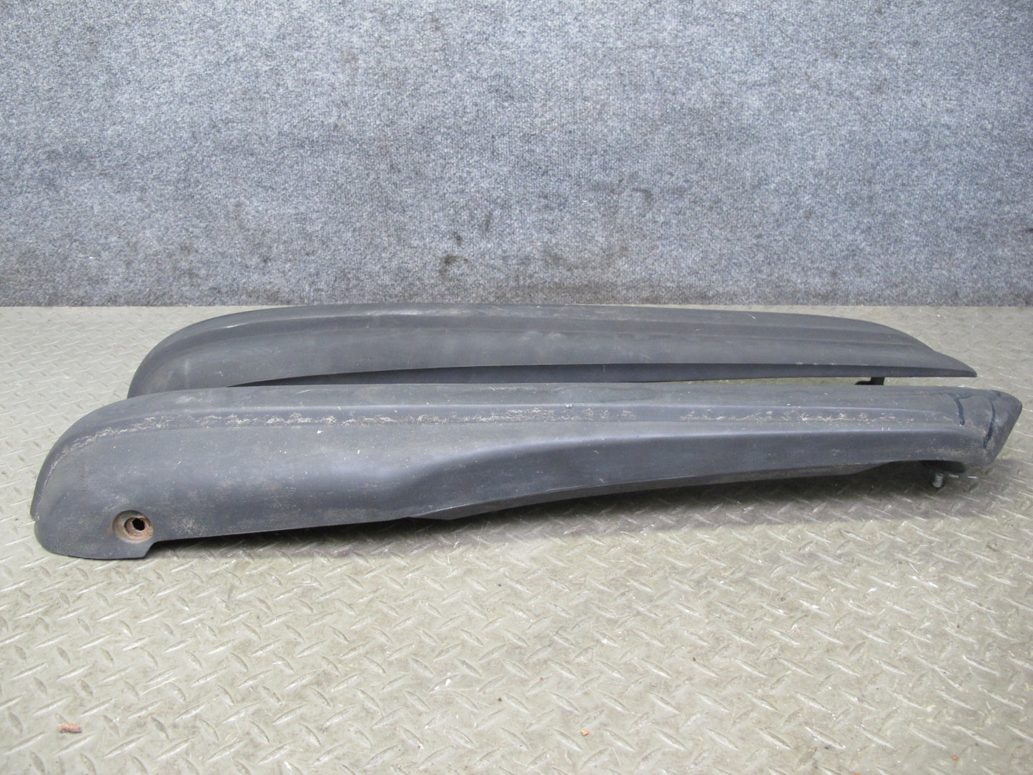 73-89 Mercedes R107 Rear Bumper Left & Right Extension Rubber END Pad OEM