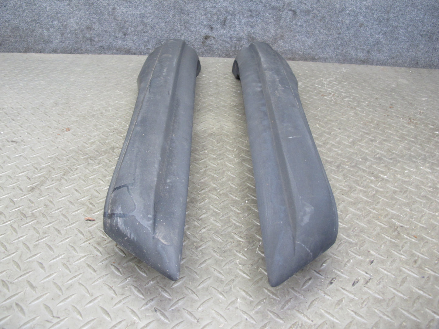 73-89 Mercedes R107 Rear Bumper Left & Right Extension Rubber END Pad OEM