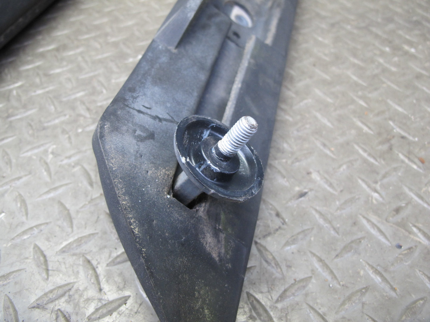 73-89 Mercedes R107 Rear Bumper Left & Right Extension Rubber END Pad OEM