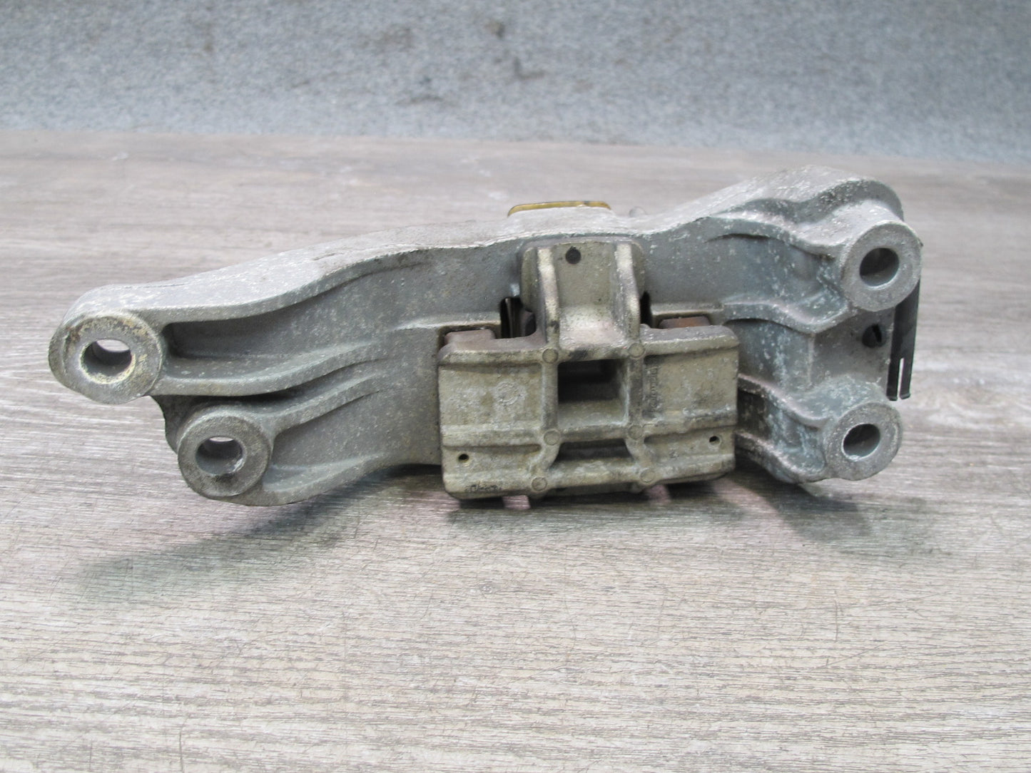11-15 Mini Cooper S R55 R56 R57 R60 R61 Transmission Mount Bracket 6784357 OEM