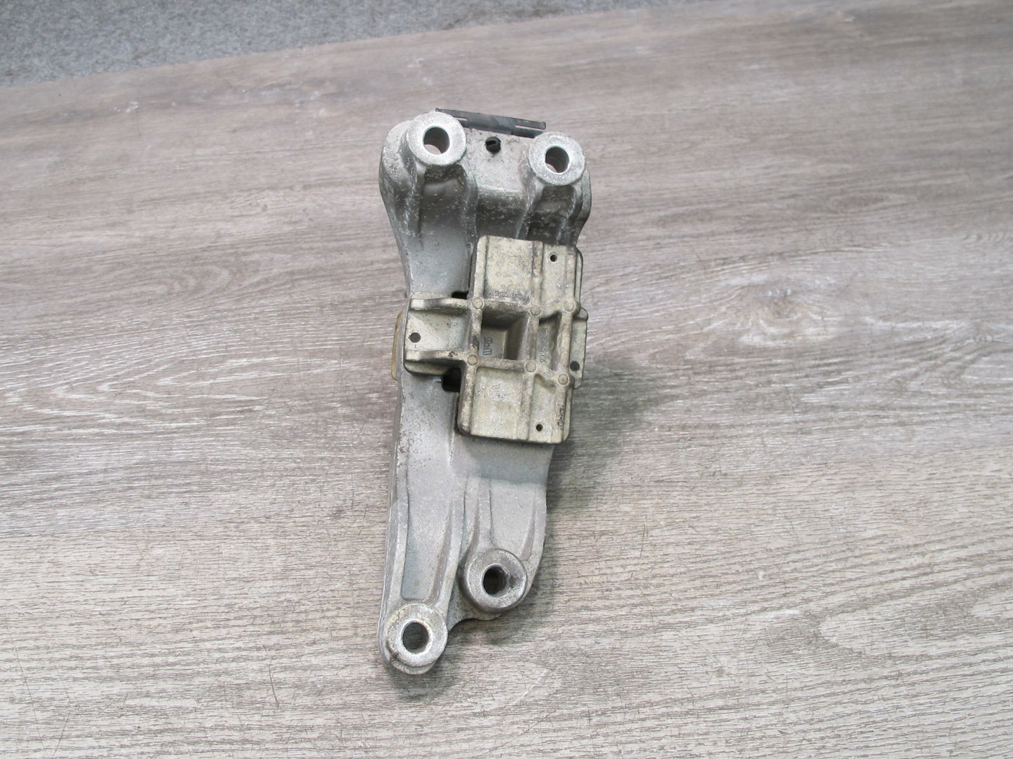 11-15 Mini Cooper S R55 R56 R57 R60 R61 Transmission Mount Bracket 6784357 OEM
