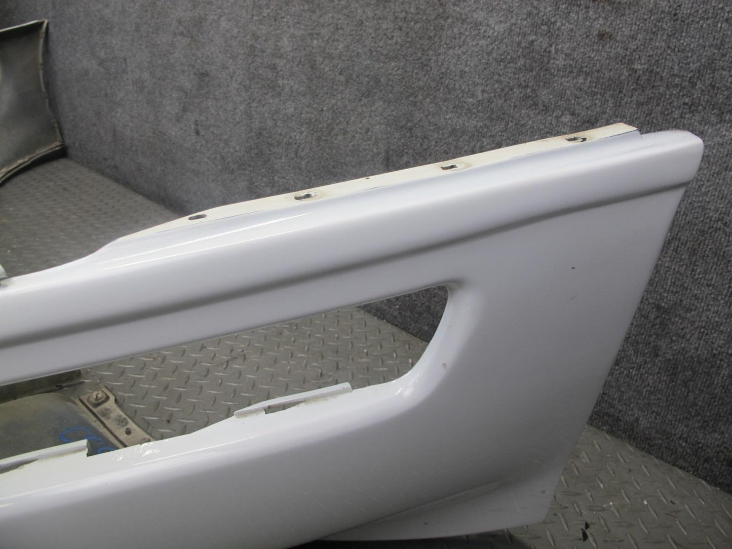91-96 Chevrolet Corvette C4 Front Bumper Cover w Nameplate Cover White OEM