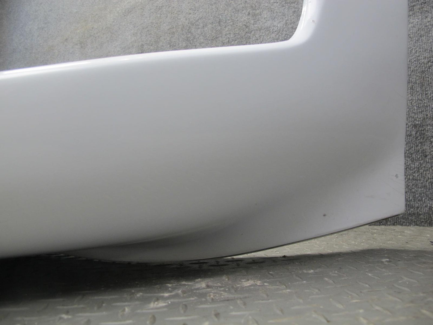 91-96 Chevrolet Corvette C4 Front Bumper Cover w Nameplate Cover White OEM