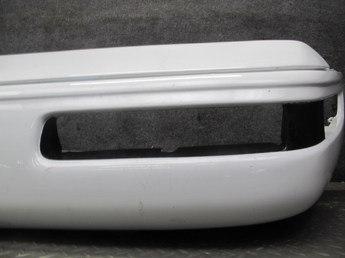 91-96 Chevrolet Corvette C4 Front Bumper Cover w Nameplate Cover White OEM